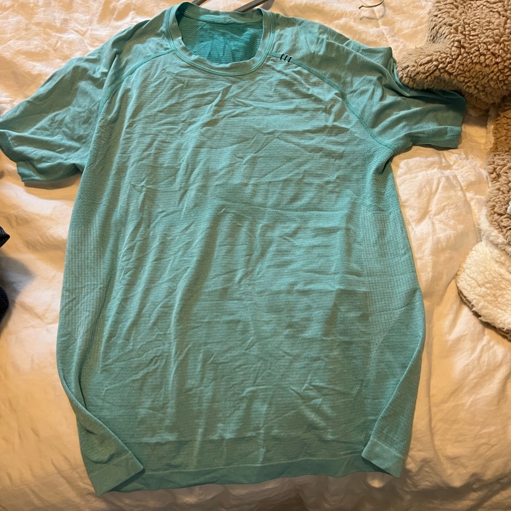 Mens lululemon shirt